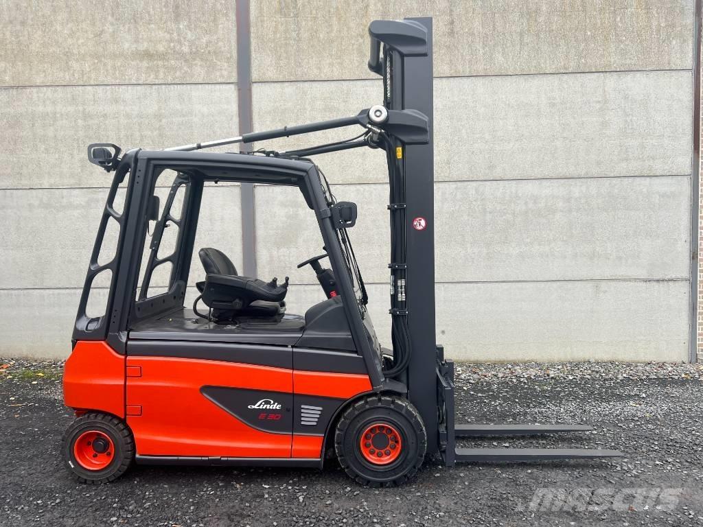 Linde E30L-01 Elmotviktstruckar