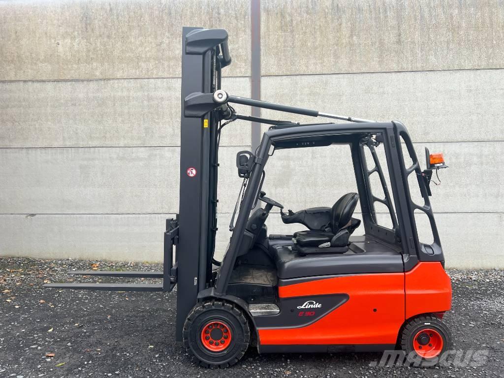 Linde E30L-01 Elmotviktstruckar