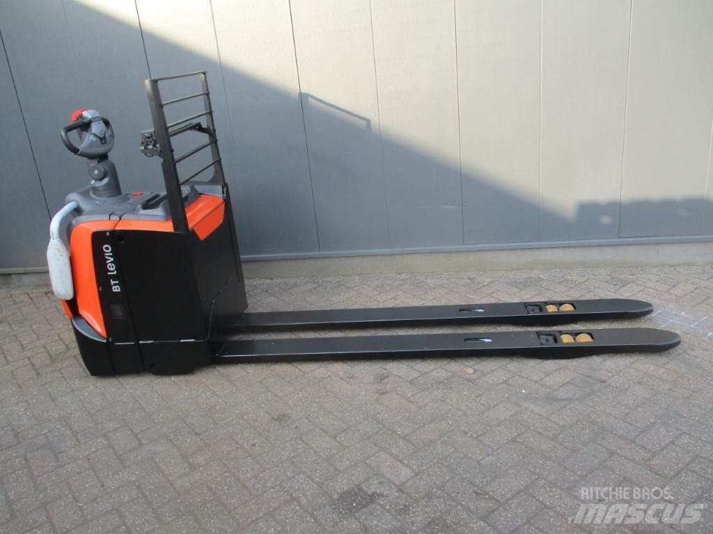 Toyota LPE 250 Låglyftare med plattform