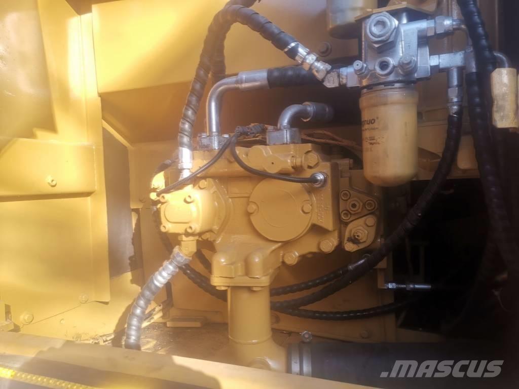 CAT 320 D Bandgrävare