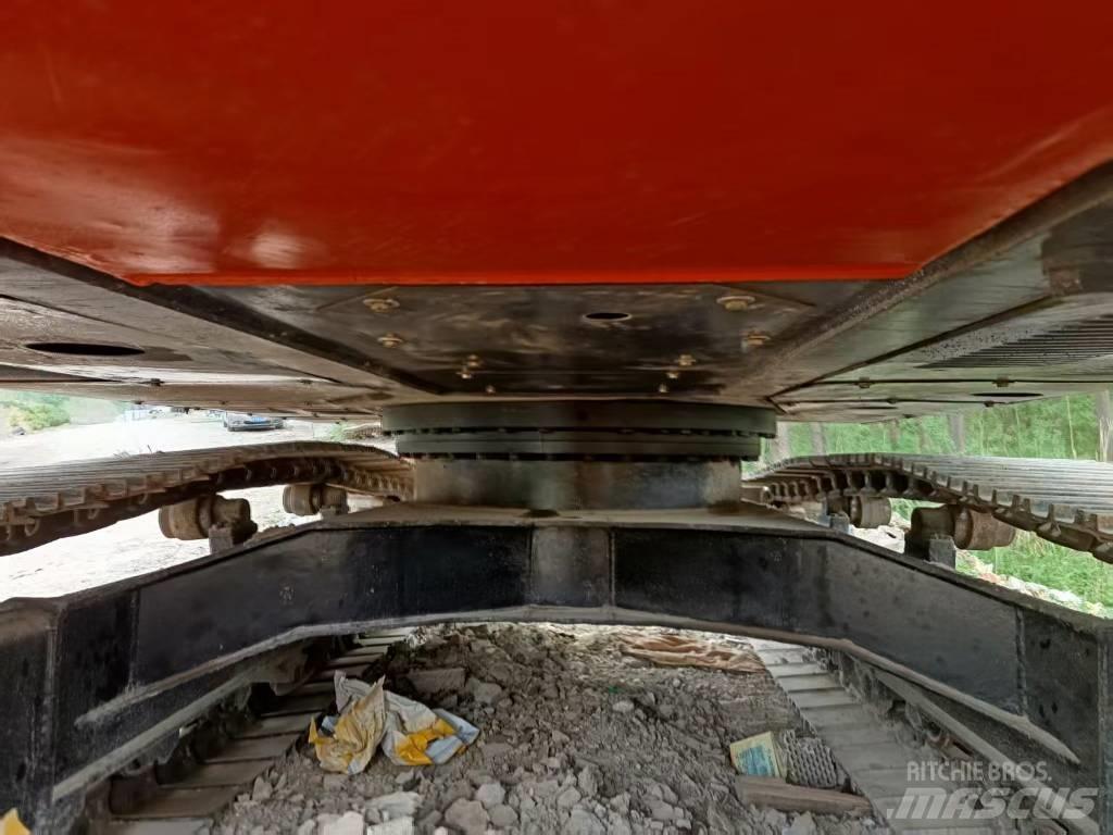 Hitachi ZX200 Bandgrävare
