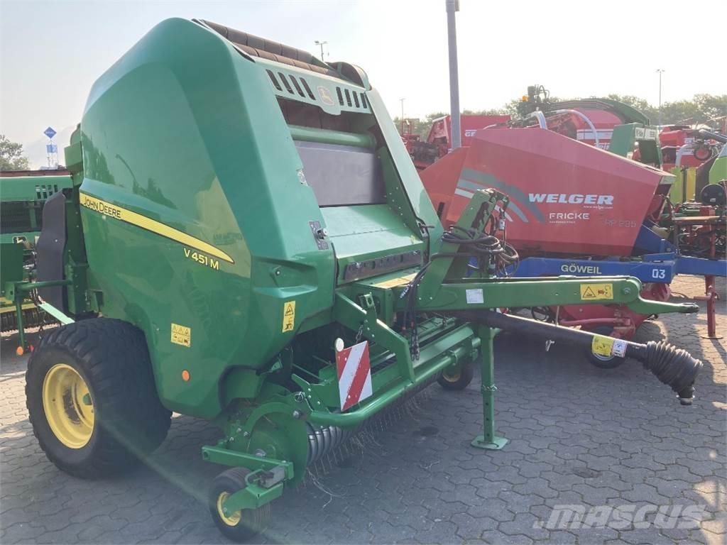 John Deere V451M Rundbalspressar