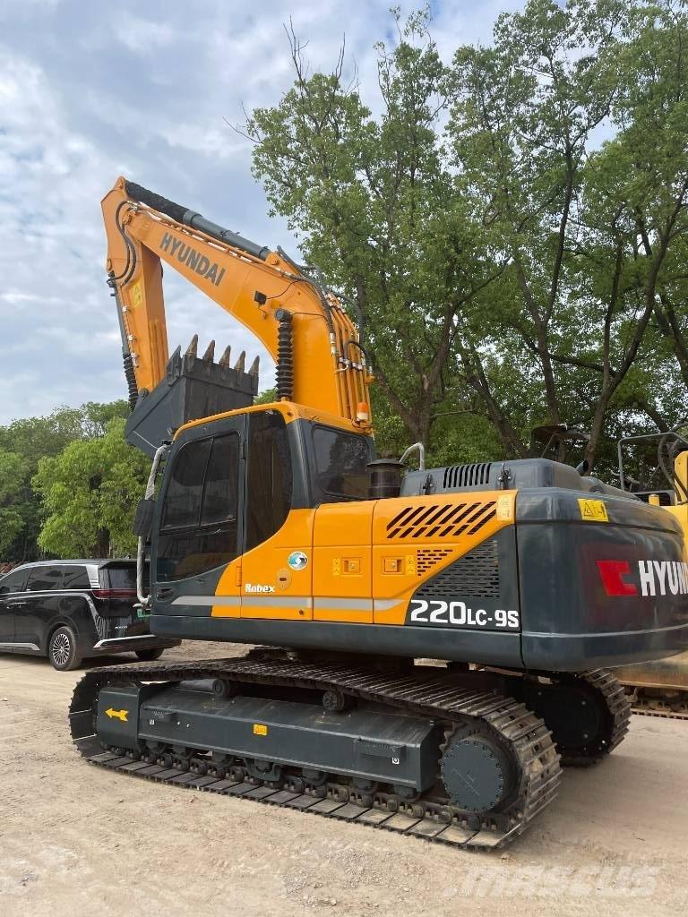 Hyundai 220LC-9S Midigrävmaskiner 7t - 12t