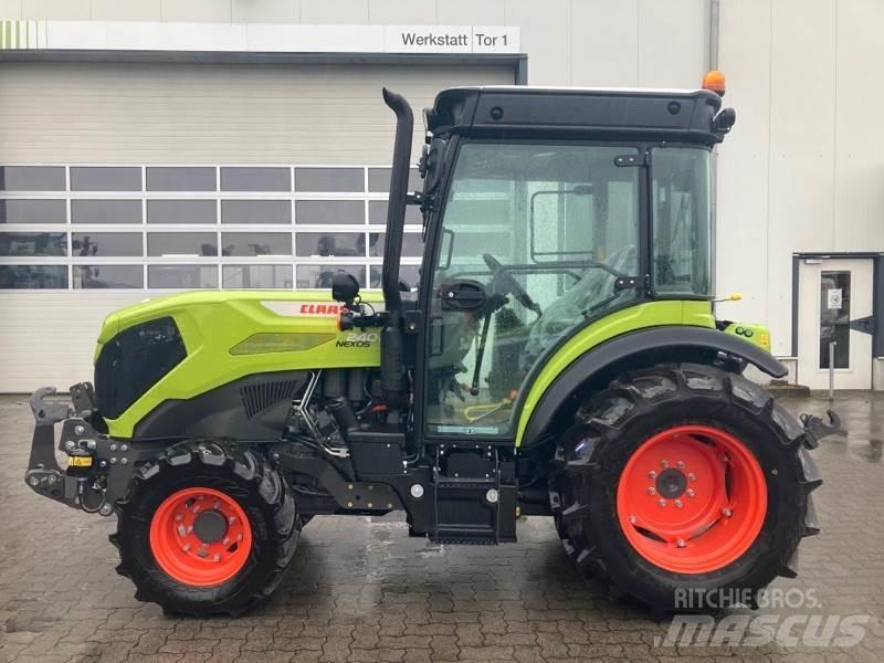 CLAAS NEXOS 240 S Traktorer