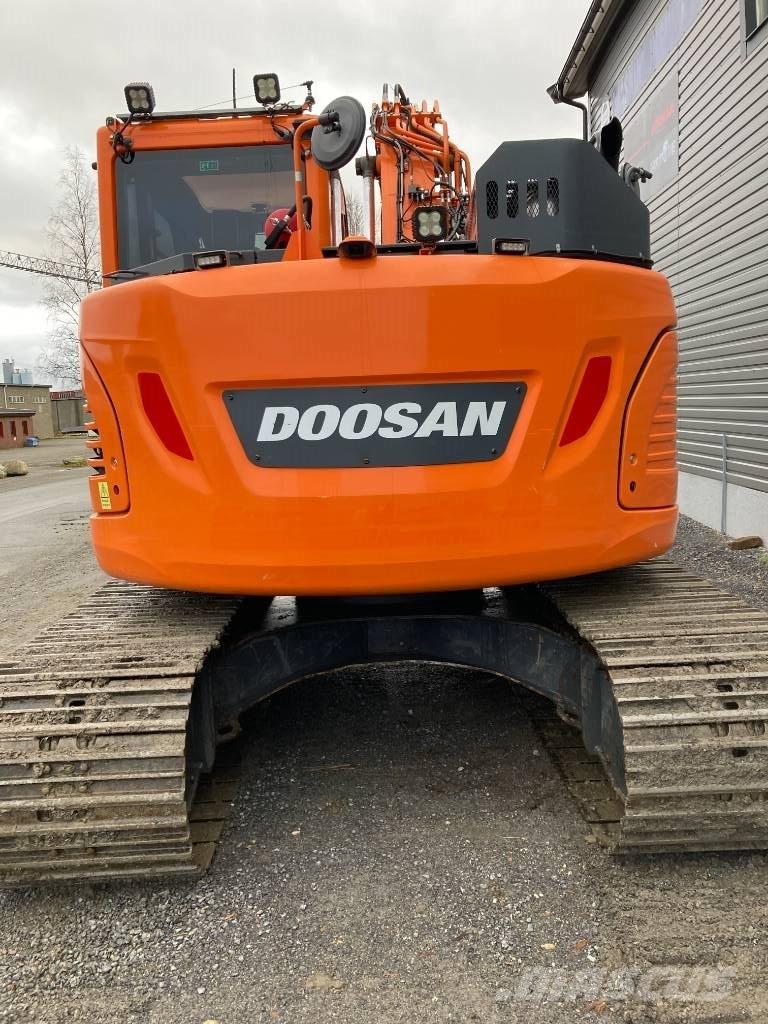 Doosan DX 140 LCR Bandgrävare