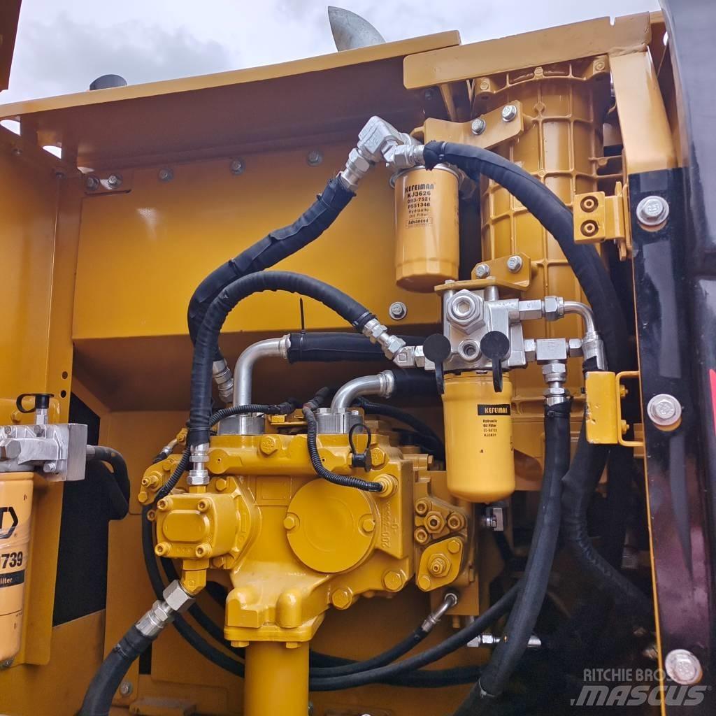 CAT 320 D Bandgrävare