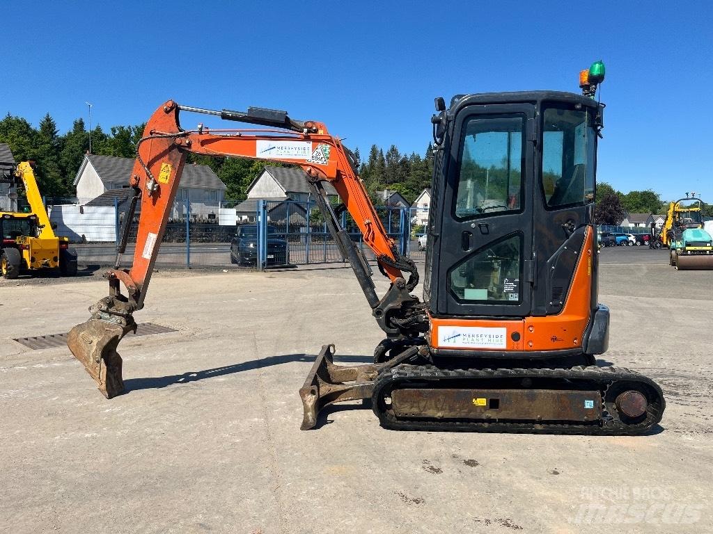 Hitachi ZX33U-6 Minigrävare < 7t