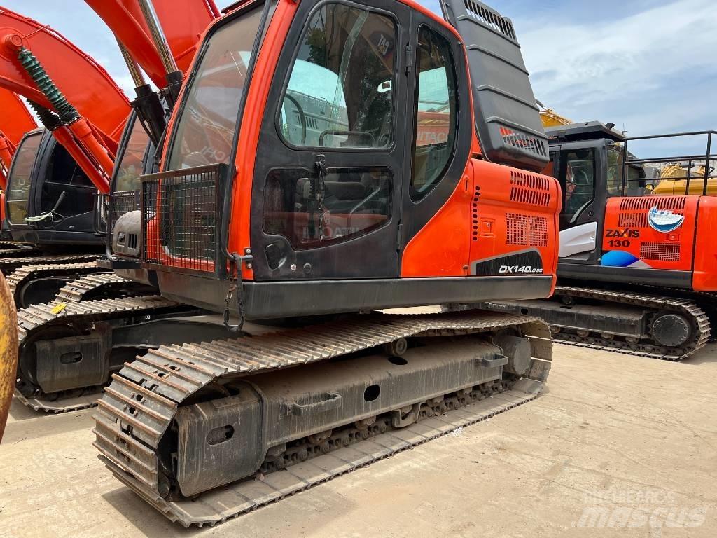 Doosan DX140 Bandgrävare
