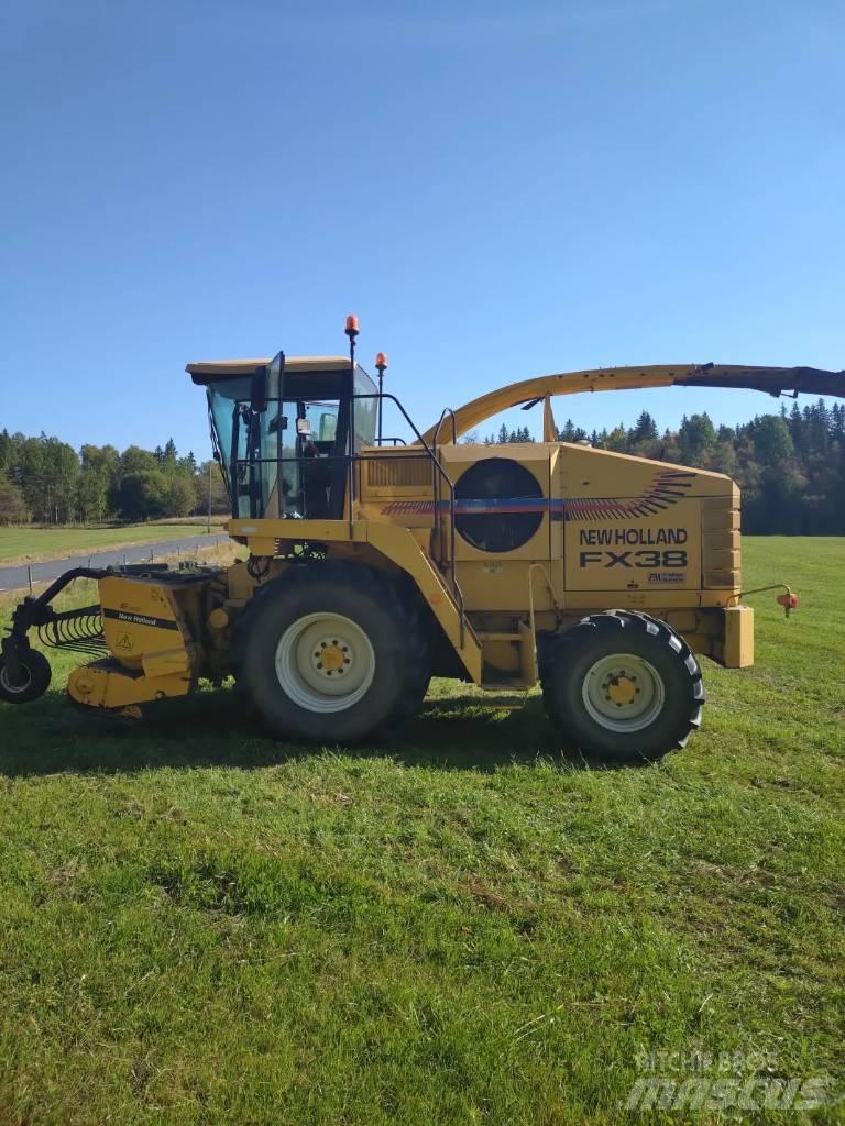 New Holland FX 38 Självgående fälthackar