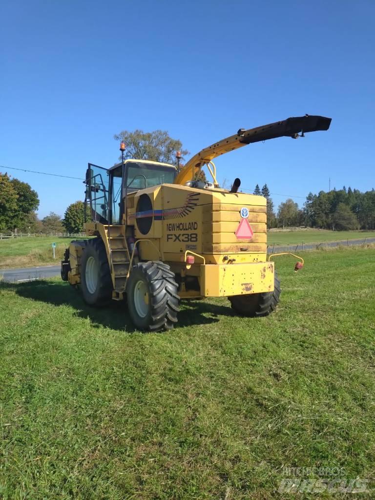 New Holland FX 38 Självgående fälthackar