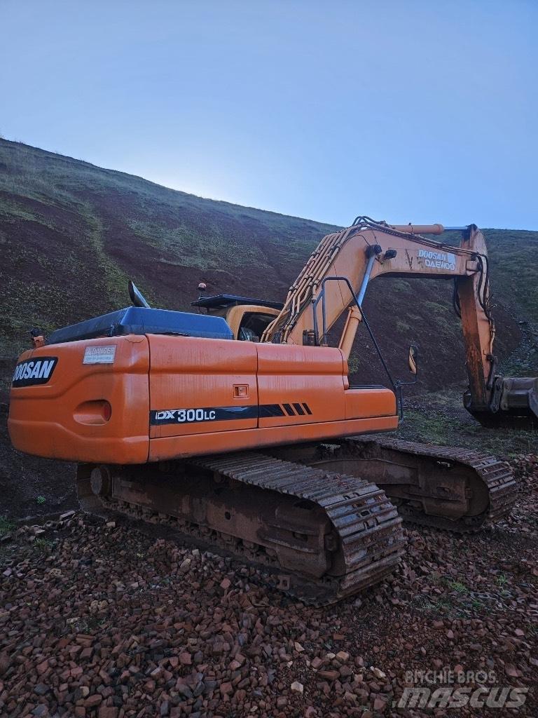 Doosan DX 300 LC-5 Bandgrävare