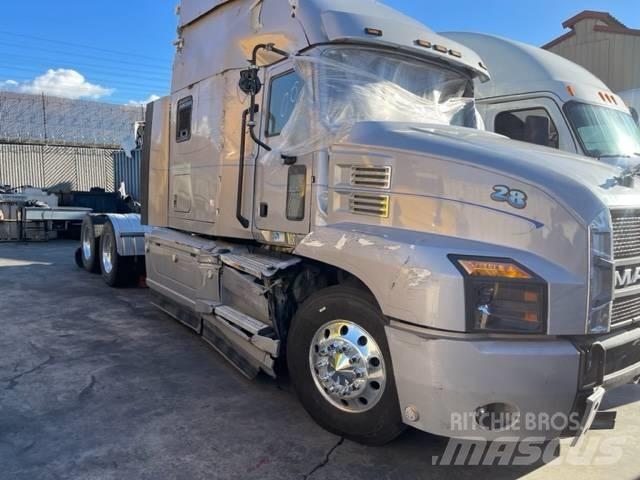 Mack Anthem Dragbilar