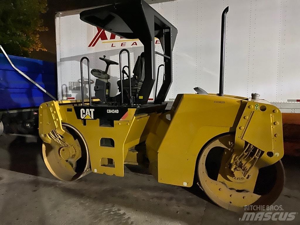 CAT CB 434 D Tvåvalsvältar