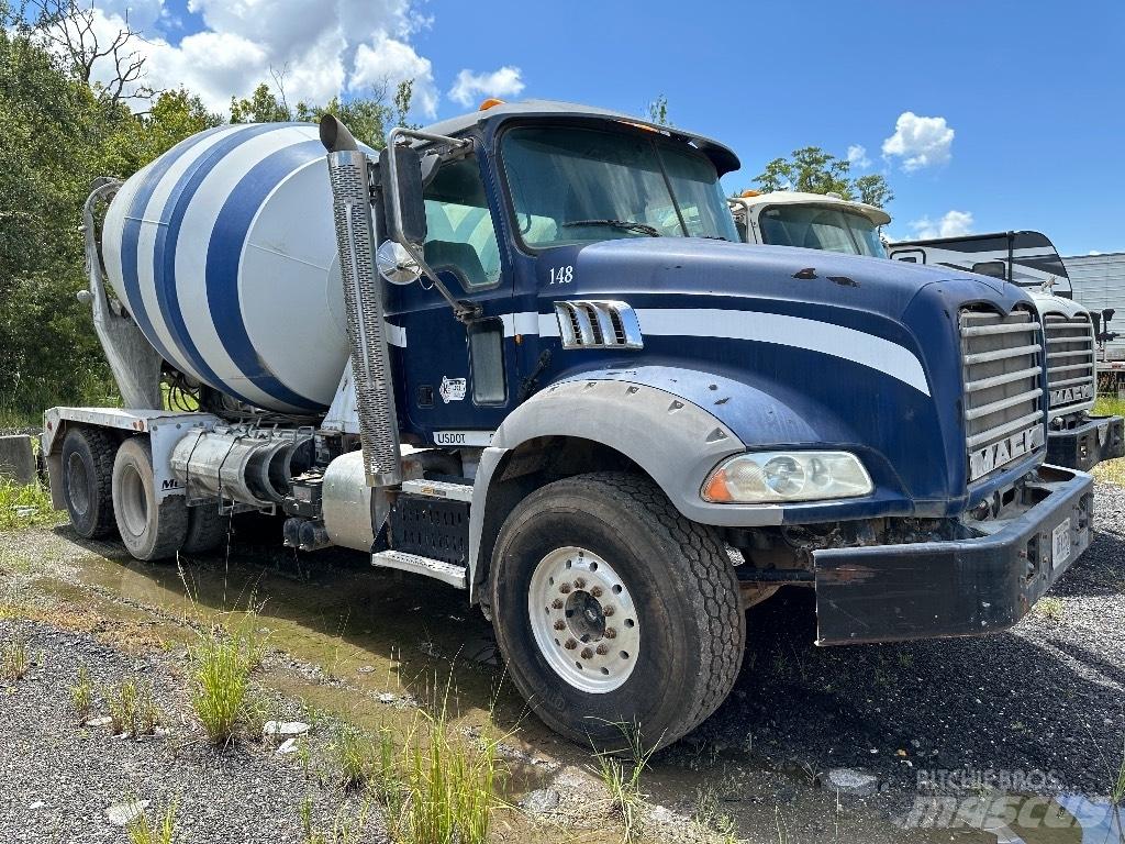 Mack GU 800 Övriga bilar