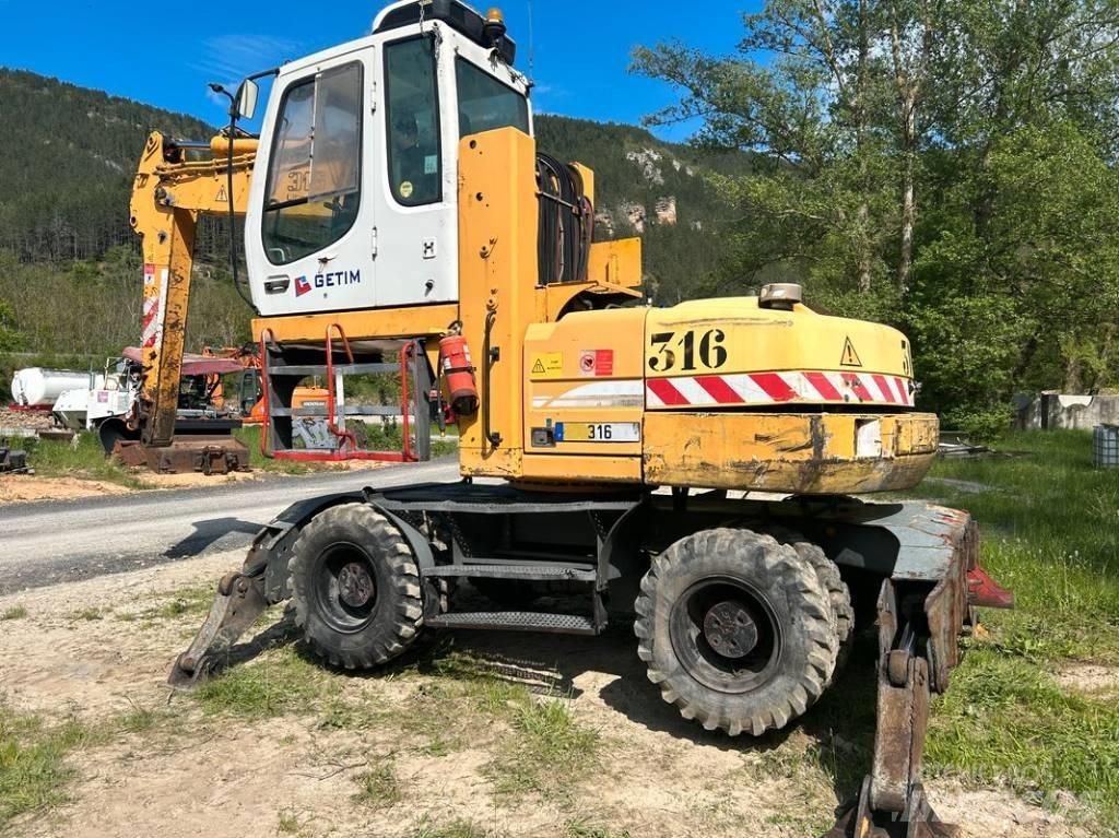 Liebherr A 316 Avfalls / industri hantering