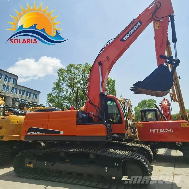 Doosan DX 225 LC-9C Bandgrävare
