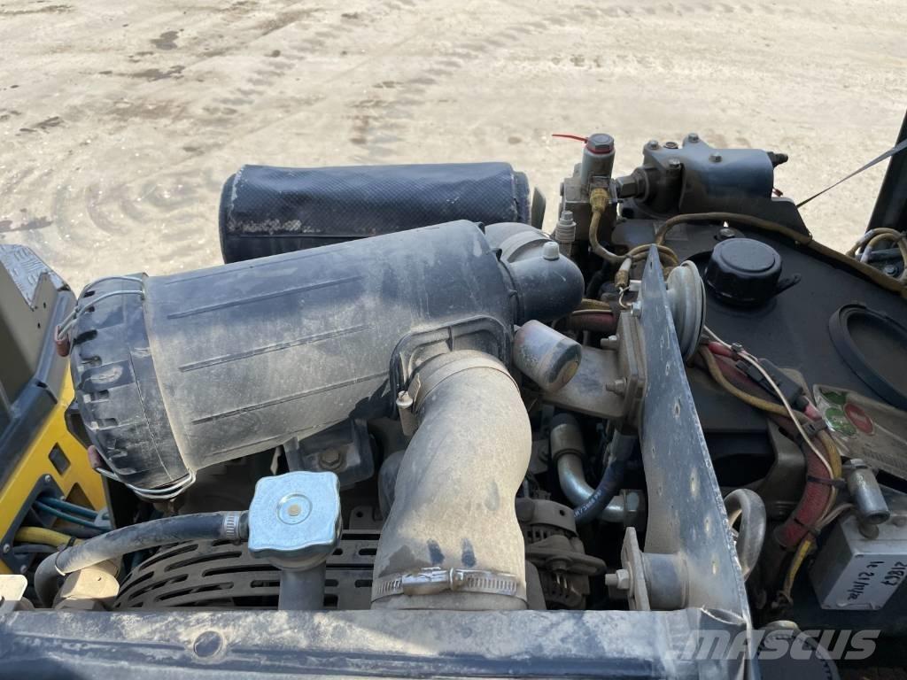 Bomag BW 100 AD-5 Tvåvalsvältar