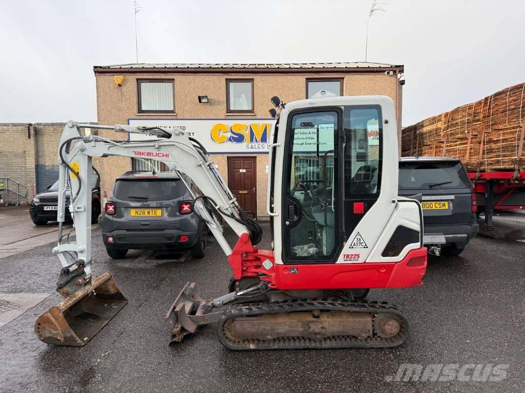 Takeuchi TB 225 Minigrävare < 7t