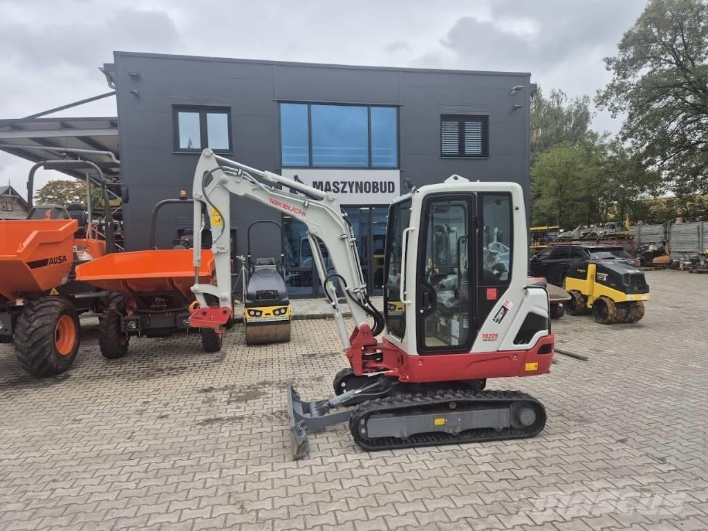 Takeuchi TB225 V0B Minigrävare < 7t