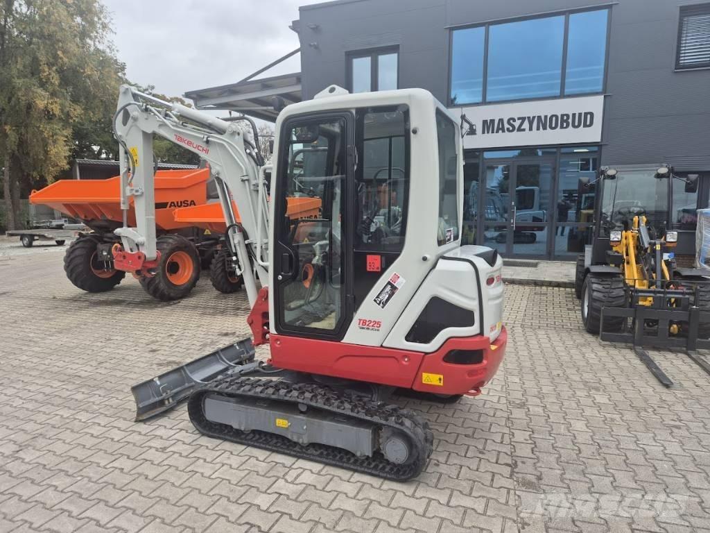 Takeuchi TB225 V0B Minigrävare < 7t
