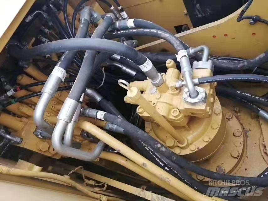 CAT 320 D Bandgrävare