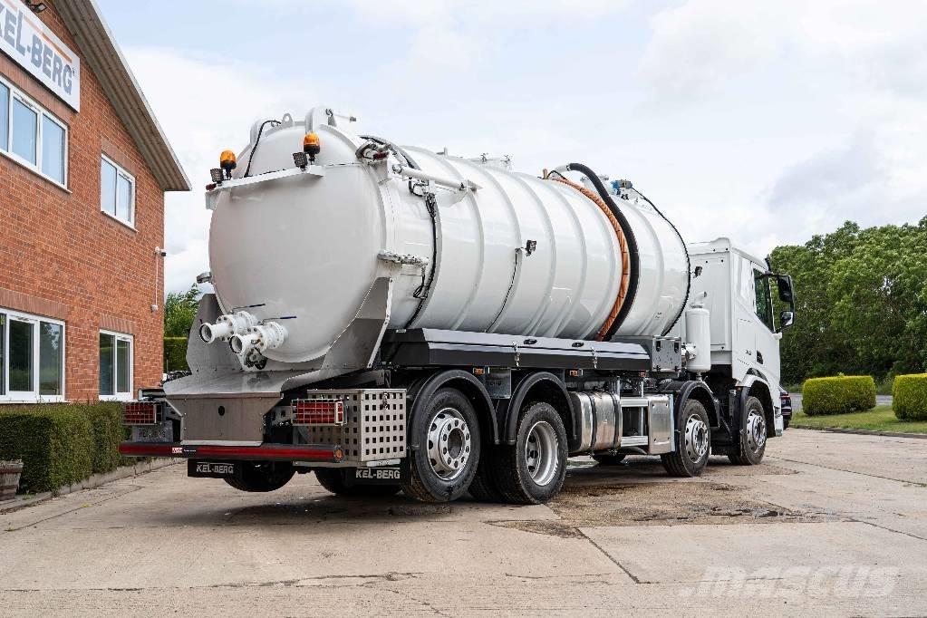 DAF XD 450 FAX 8x2 Tankbilar