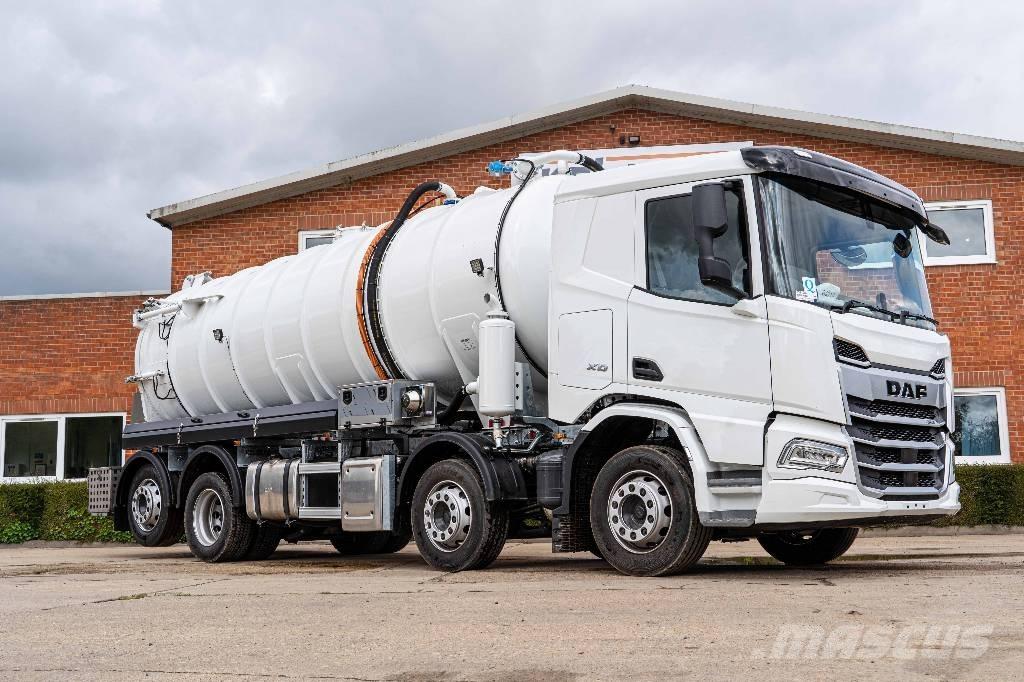 DAF XD 450 FAX 8x2 Tankbilar