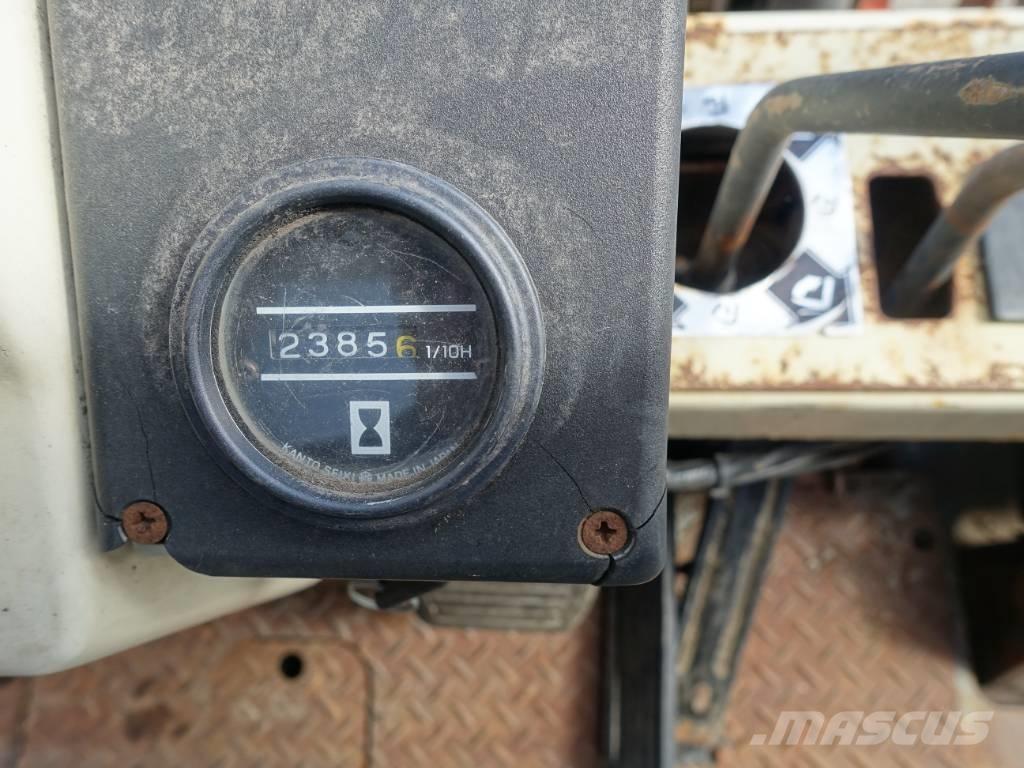 Nissan EH 02 A 20U Dieselmotviktstruckar