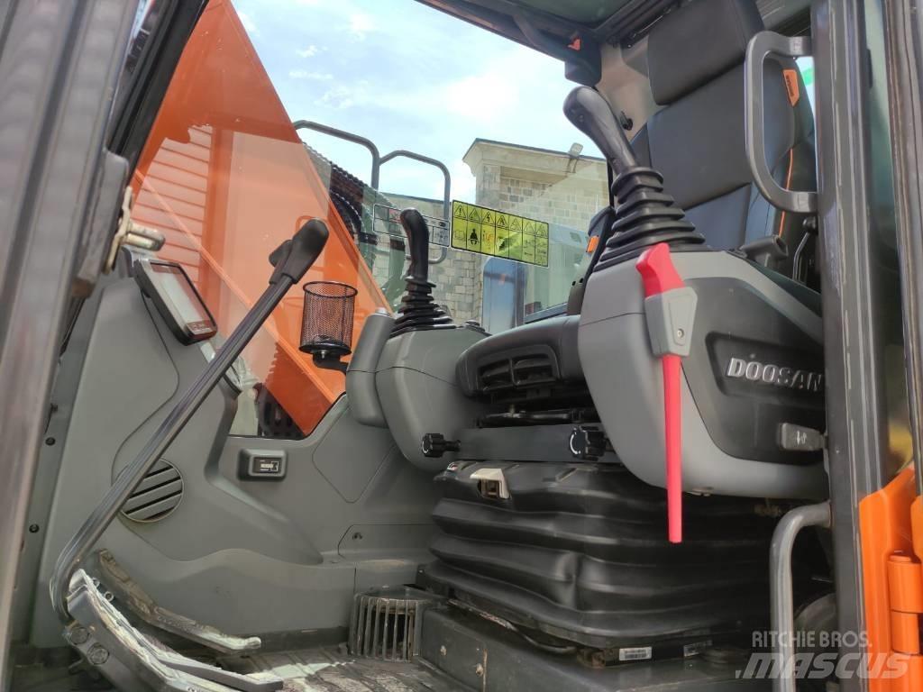 Doosan DX 140 LCR-7 Bandgrävare