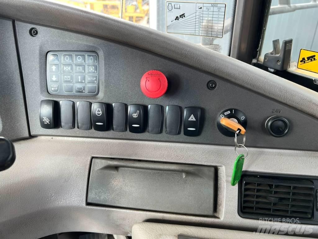 Volvo A35G Midjestyrd dumper