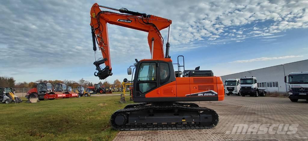 Doosan DX 225 LC-7 Bandgrävare