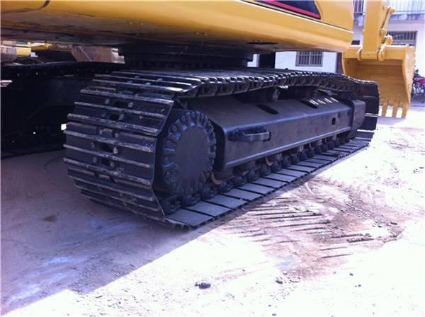 CAT 320 C L Bandgrävare
