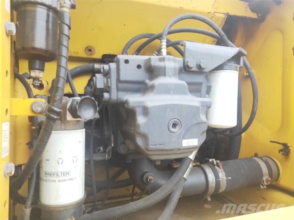 Komatsu PC210-8 Bandgrävare