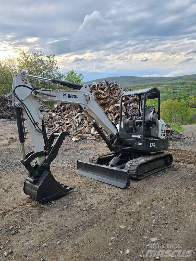 Bobcat E42 Minigrävare < 7t