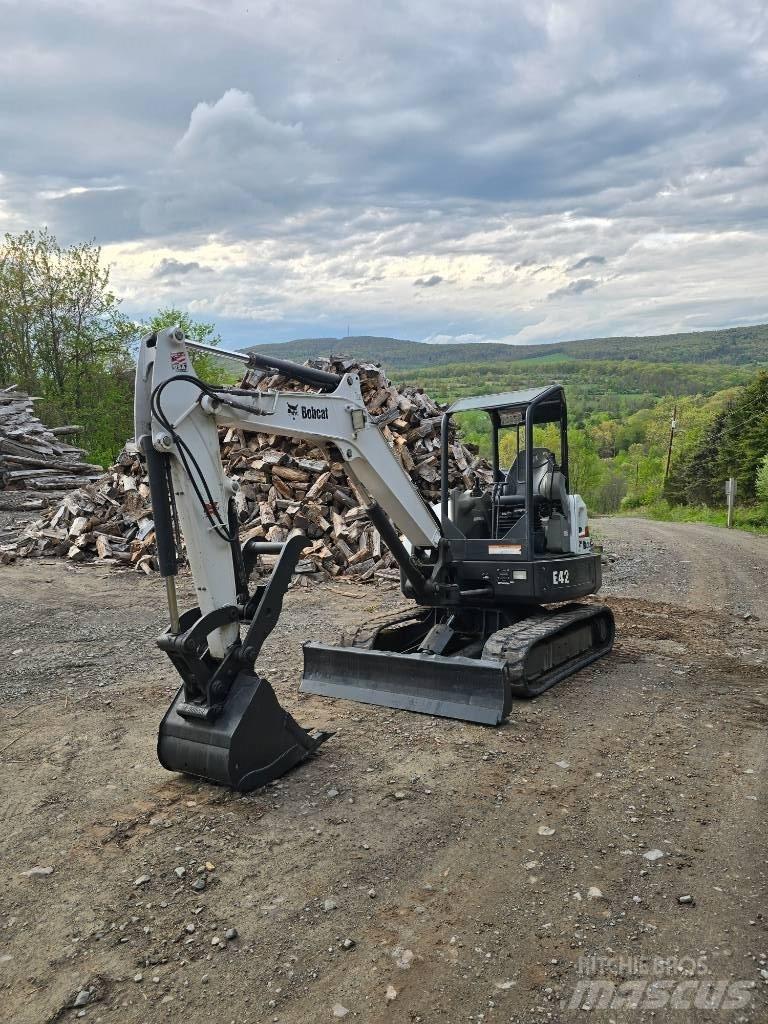 Bobcat E42 Minigrävare < 7t