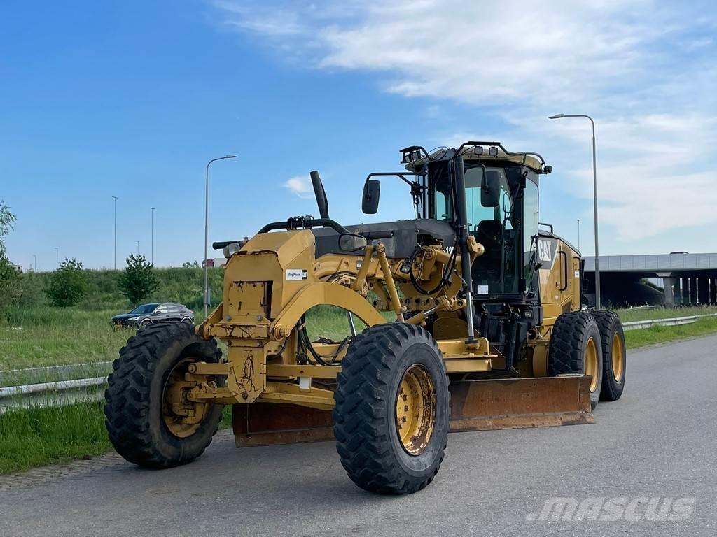 CAT 12M Väghyvlar