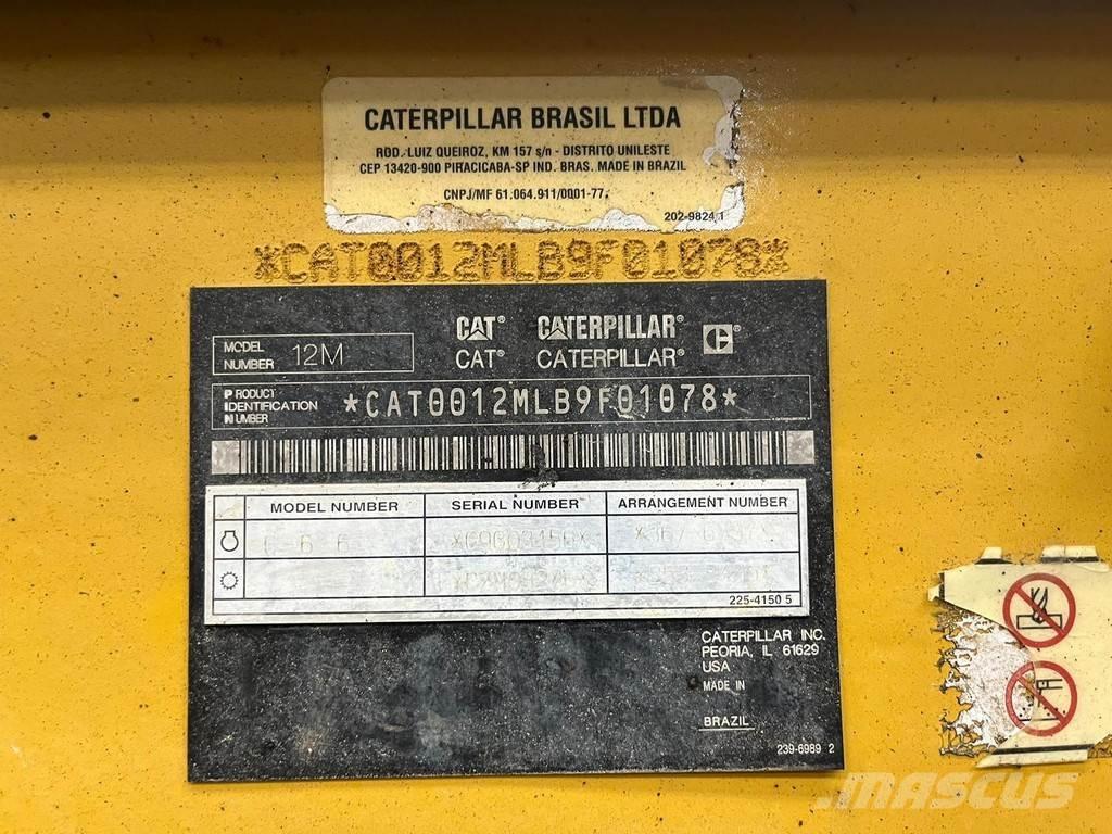 CAT 12M Väghyvlar