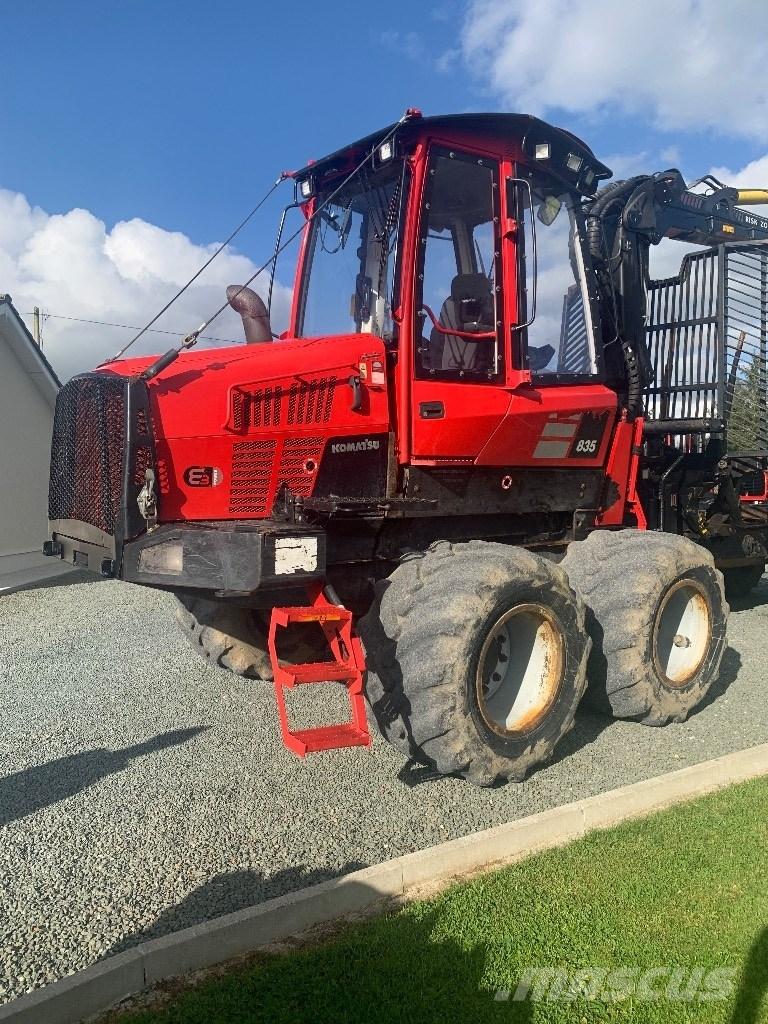 Komatsu 835 Skotare