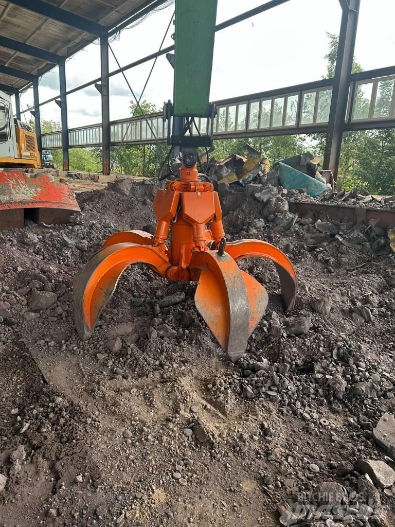 Sennebogen 835 Avfalls / industri hantering