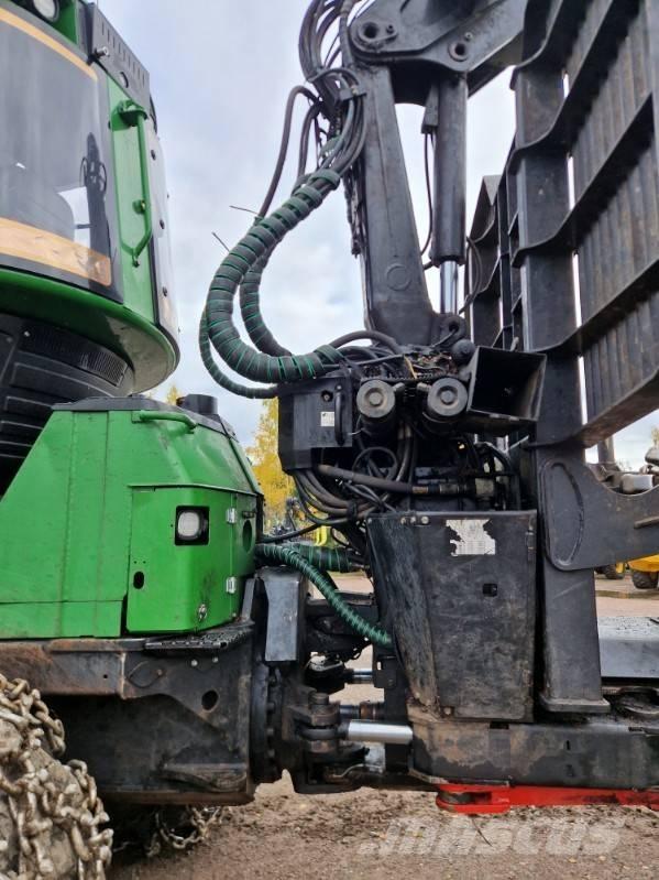 John Deere 1110 G Skotare
