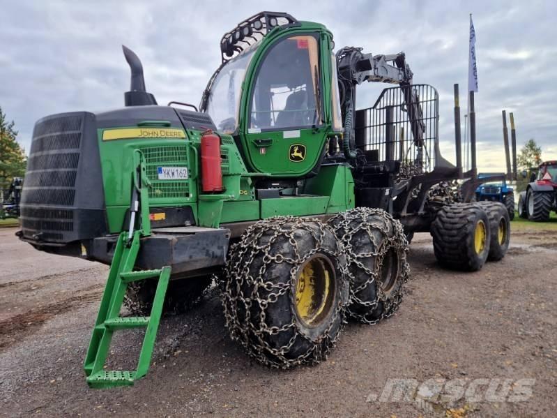 John Deere 1110 G Skotare