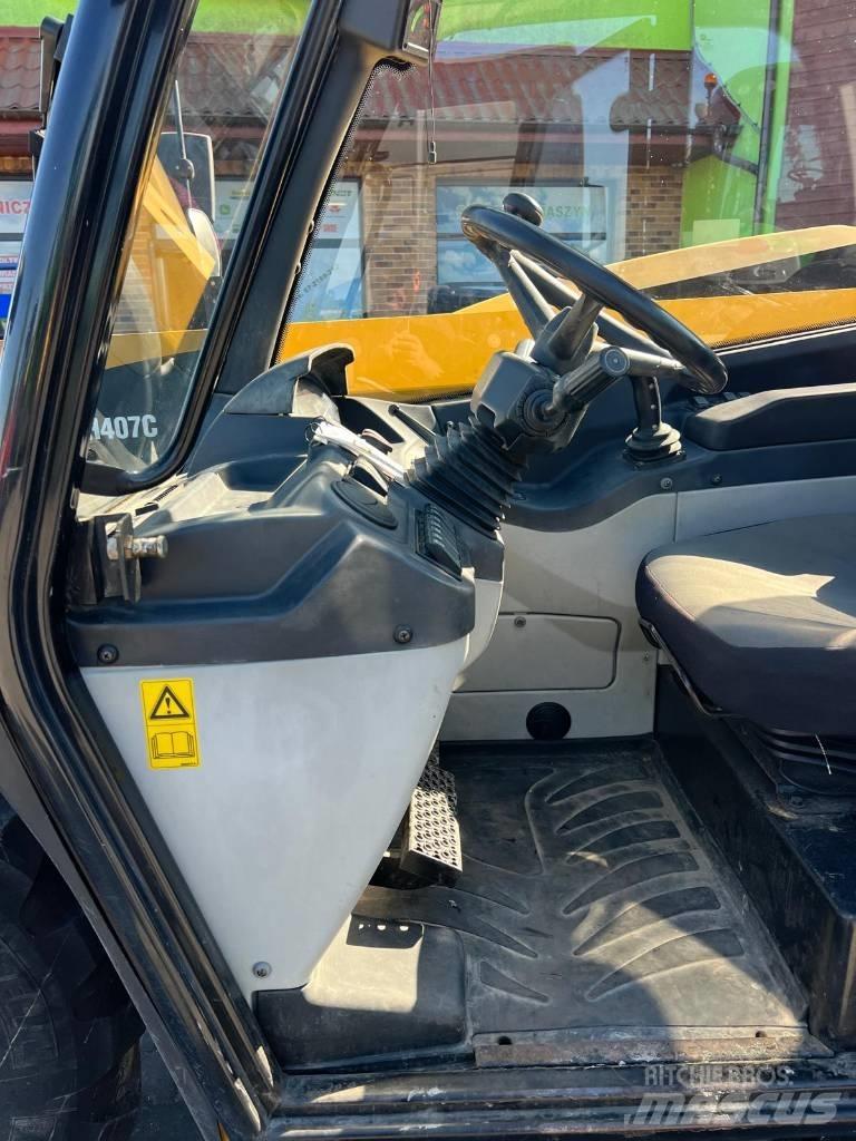 CAT TH 407 C Teleskoplastare