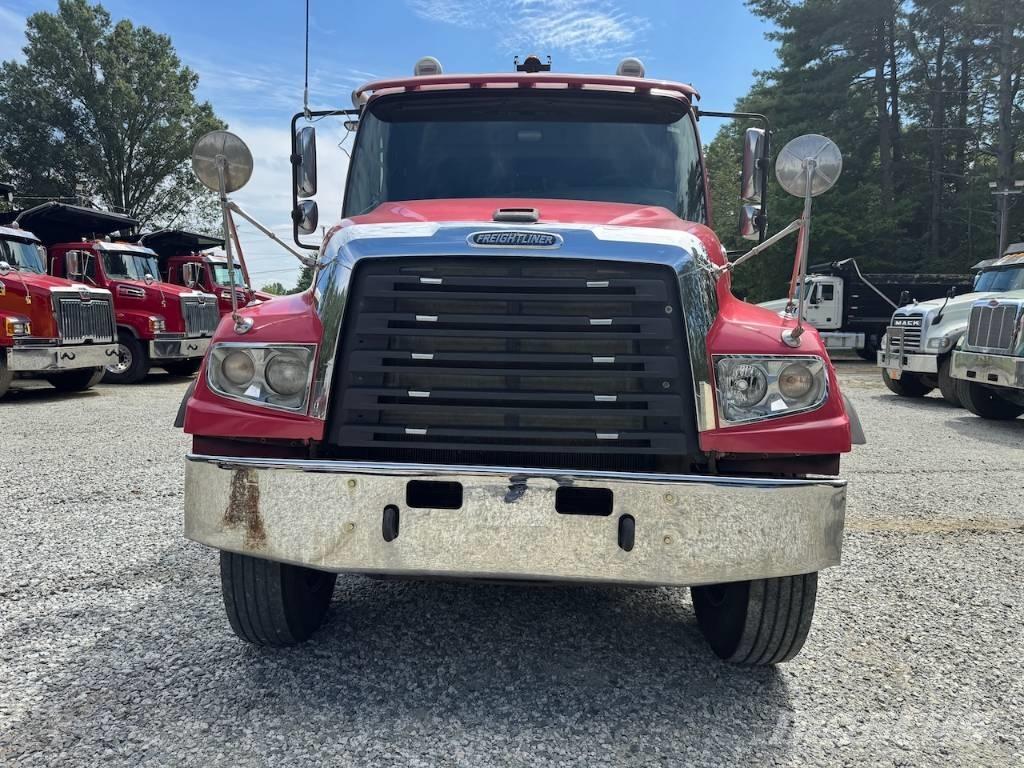 Freightliner 114 SD Tippbilar