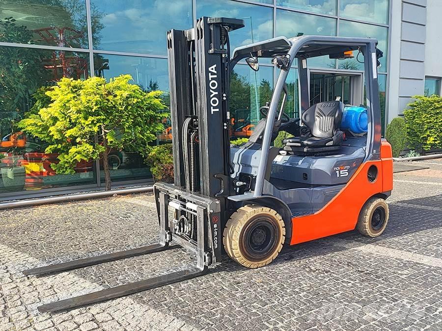 Toyota 02-8FGF15 Gasolmotviktstruckar