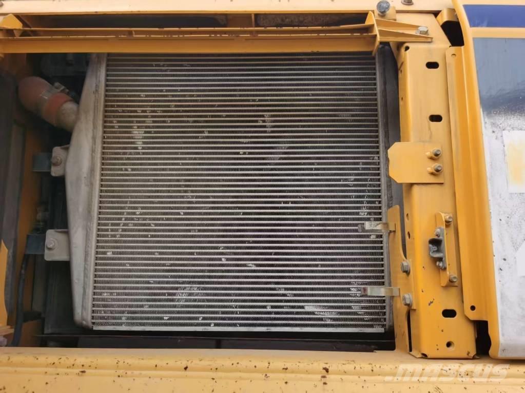 Komatsu PC 450-8 Bandgrävare