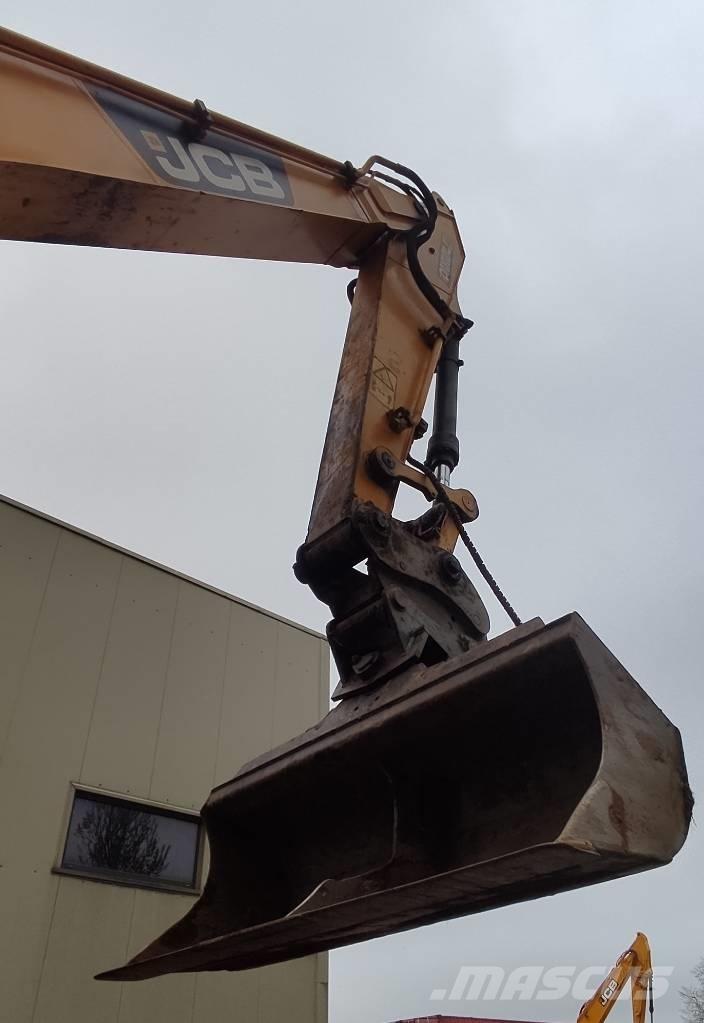 JCB JS 220 LC Bandgrävare
