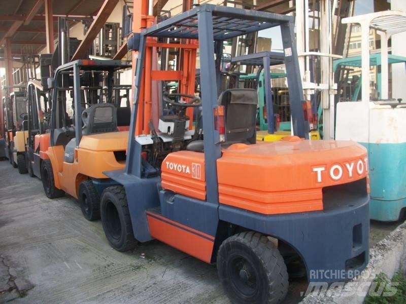 Toyota 5 FD 30 Dieselmotviktstruckar