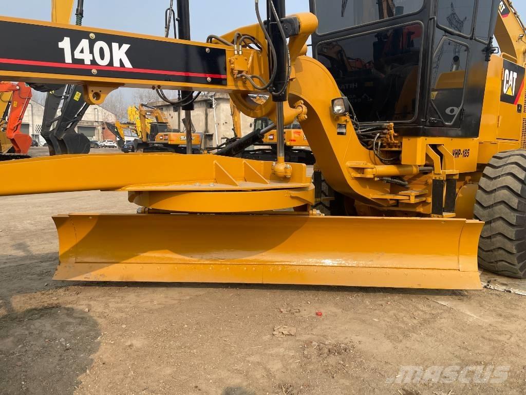CAT 140 K Väghyvlar