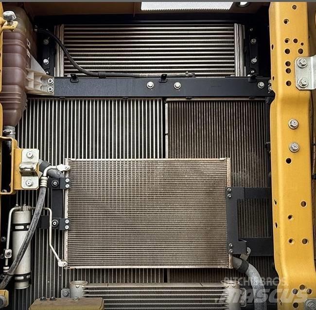 CAT 323GC Bandgrävare