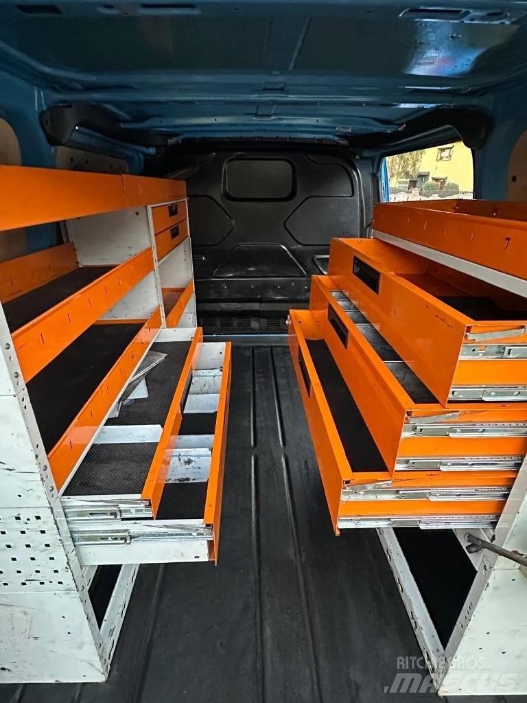 Ford Custom Lätta skåpbilar